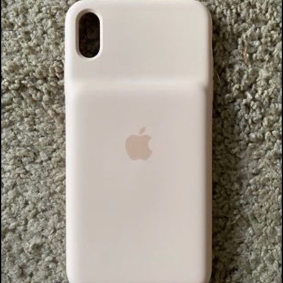 iPhone XS Max charging case barely used - Picture 1 of 1